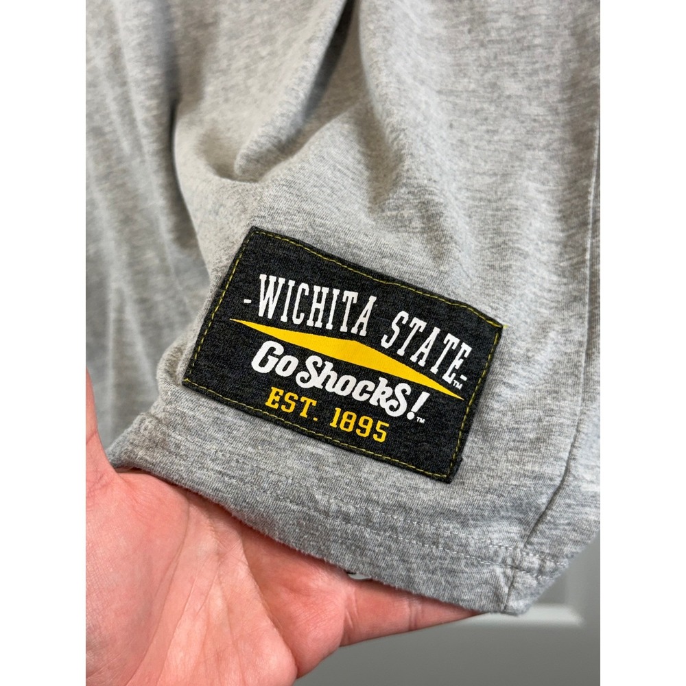 Colosseum Wichita State Shockers Long Sleeve Tee Men's XL NCAA WSU Athletic - Picture 5 of 10